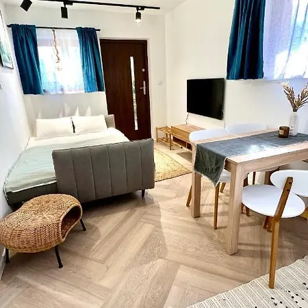 Apartment 21